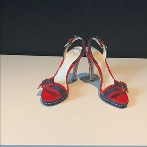 D&G red pumps